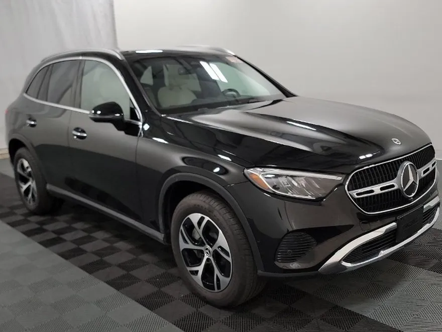 2025 Mercedes Benz GLC 350e 4MATIC photo 1
