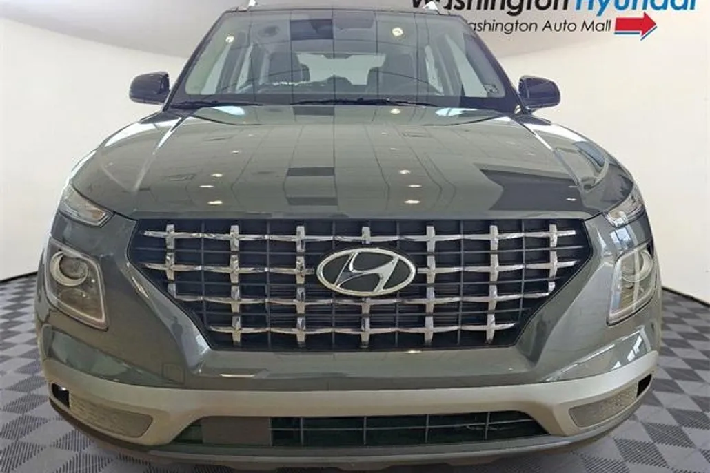 2025 Hyundai Venue Limited photo 1