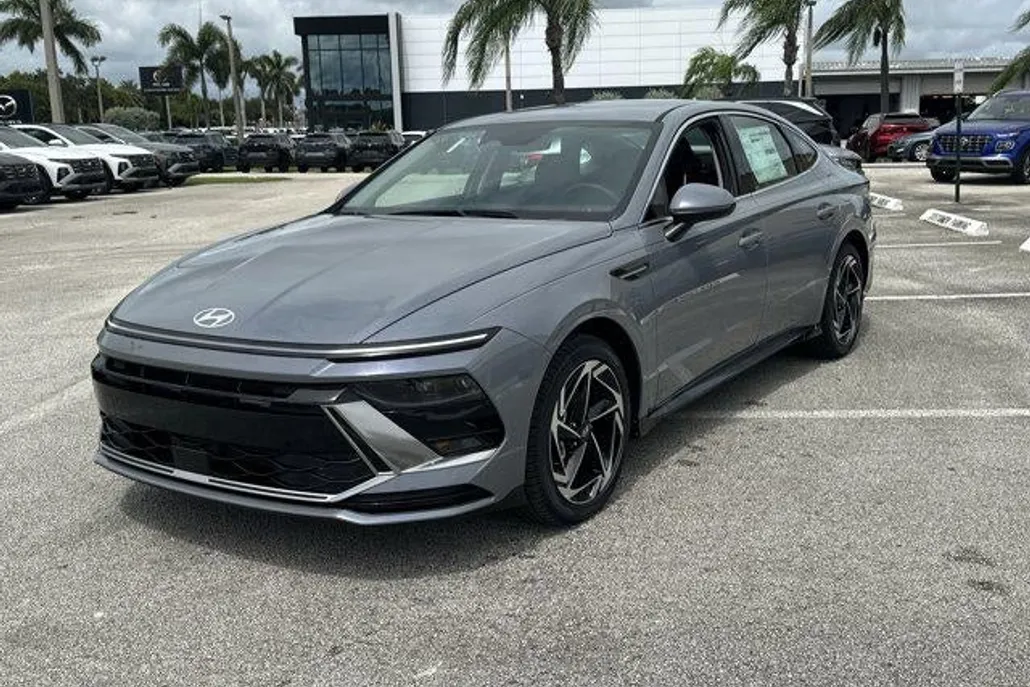 2026 Hyundai Sonata SEL Sport photo 1