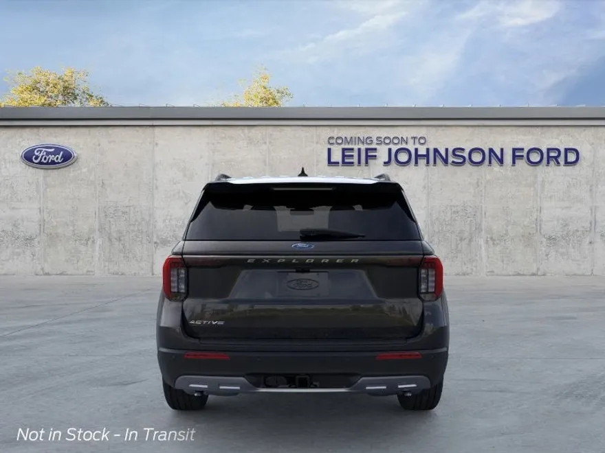 2025 Ford Explorer photo 1