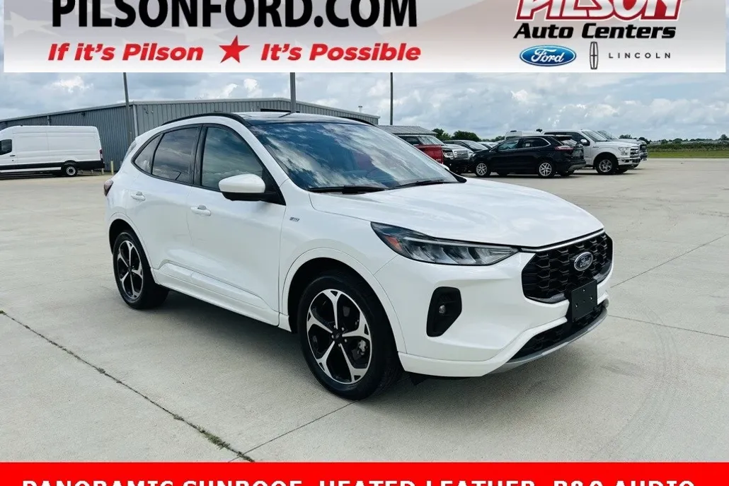 2023 Ford Escape ST-Line Select photo 1