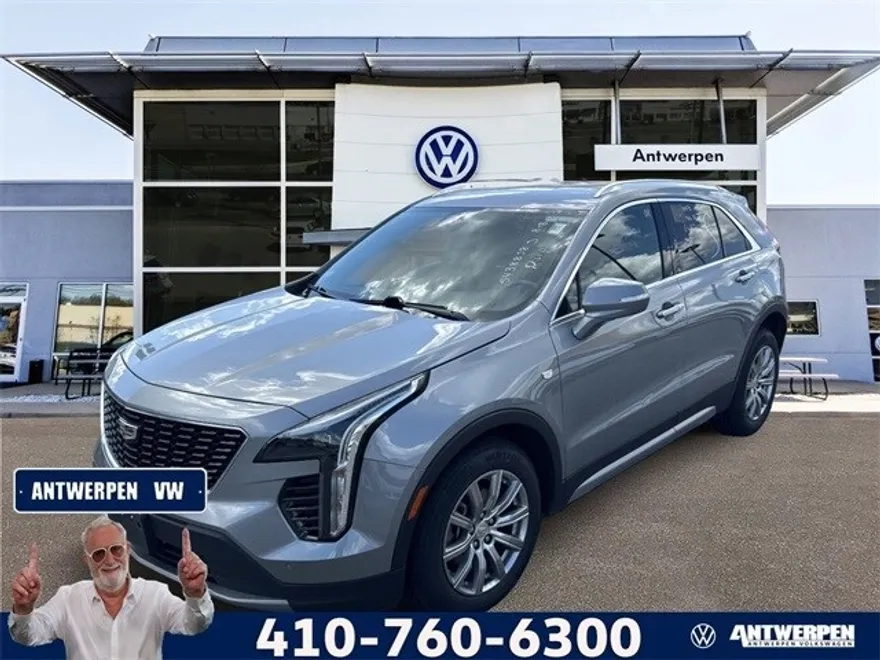 2023 Cadillac XT4 Premium Luxury photo 1