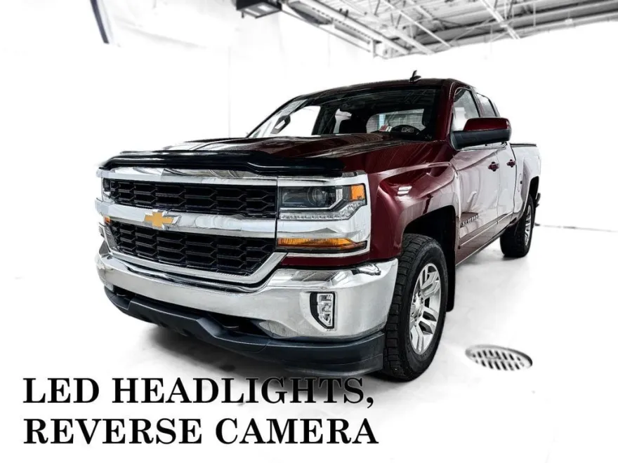 2017 Chevrolet Silverado 1500 LT photo 1