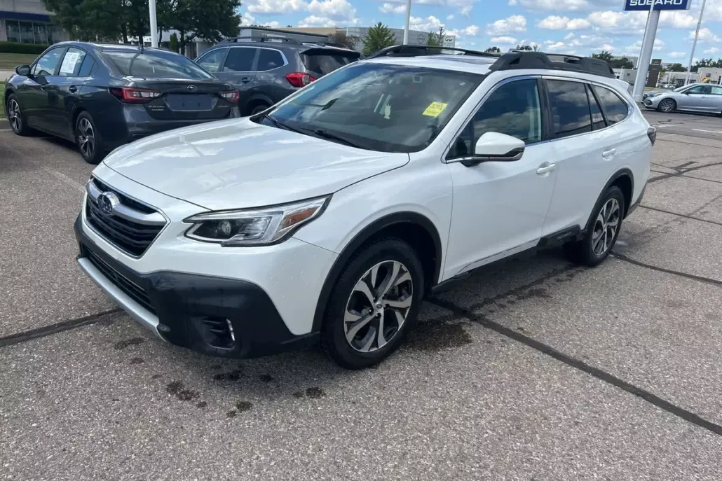 2021 Subaru Outback Limited photo 1