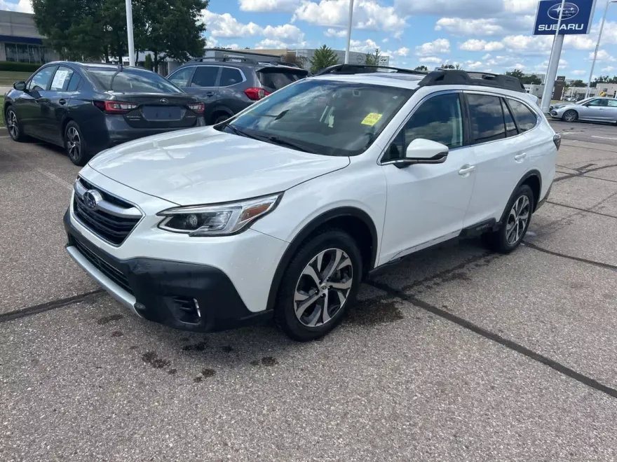 2021 Subaru Outback Limited photo 1