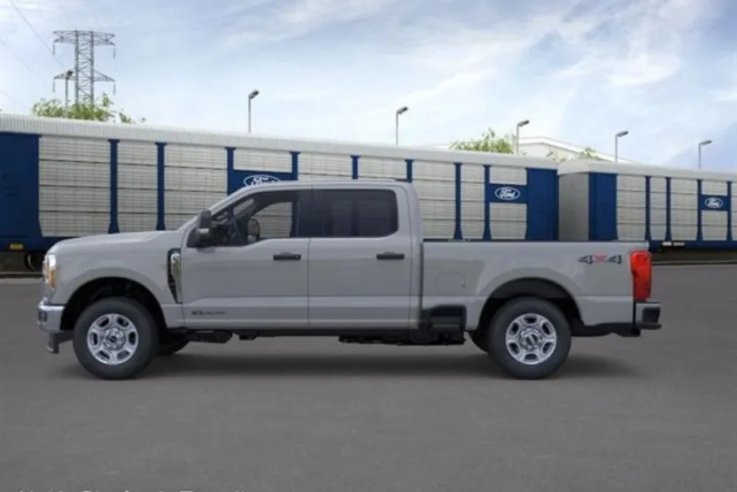 2026 Ford F-350 XLT photo 1