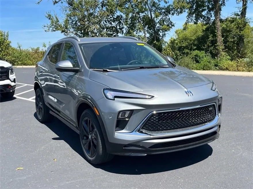 2026 Buick Encore GX Sport Touring photo 1