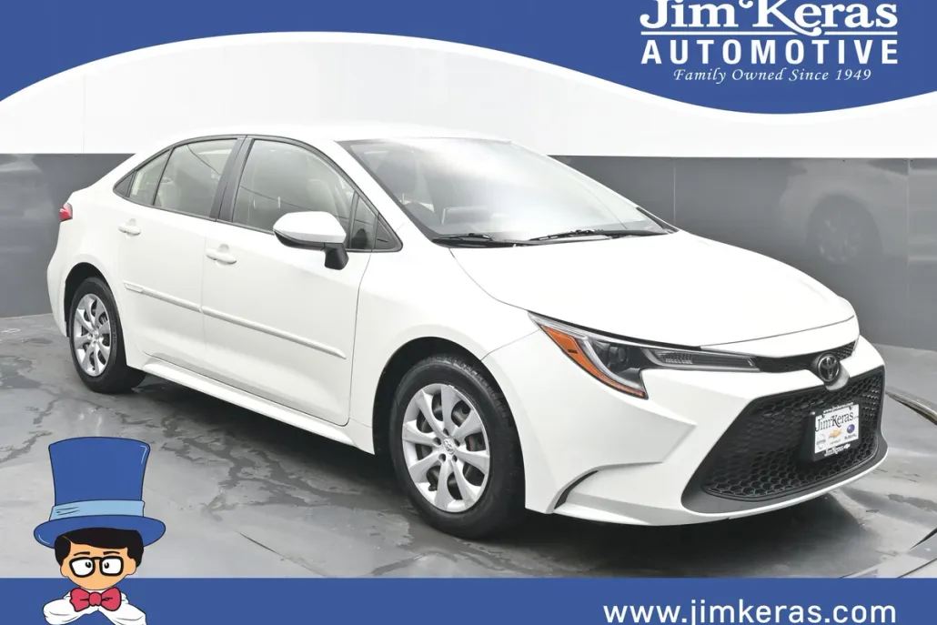 2021 Toyota Corolla LE photo 1