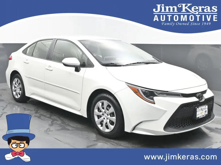 2021 Toyota Corolla LE photo 1