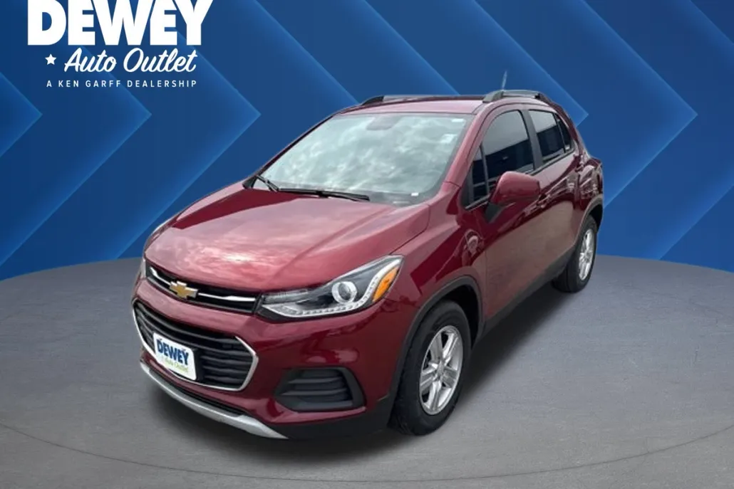 2022 Chevrolet Trax LT photo 1