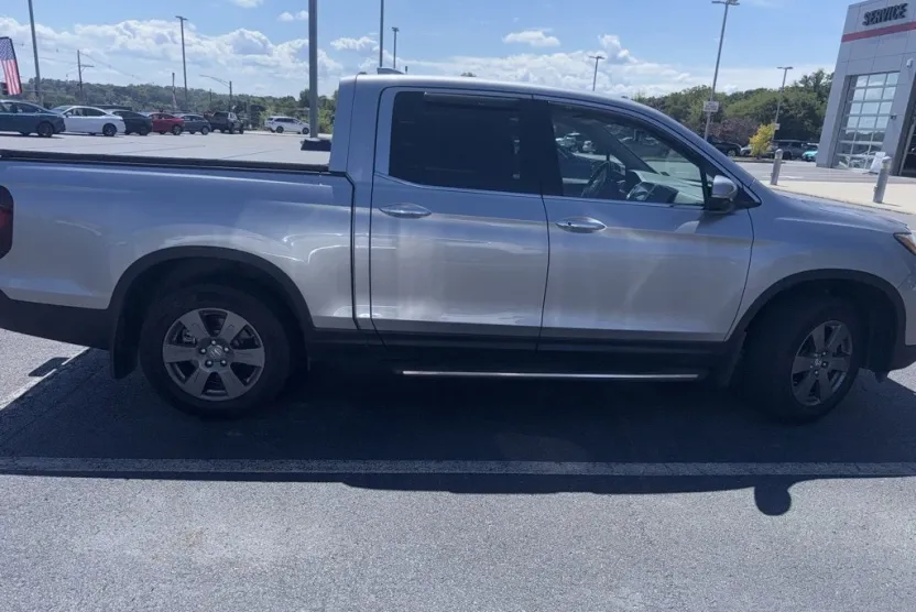 2020 Honda Ridgeline RTL-E photo 1
