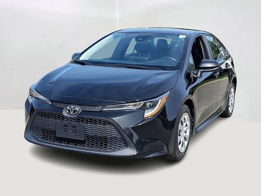 2022 Toyota Corolla LE photo 1