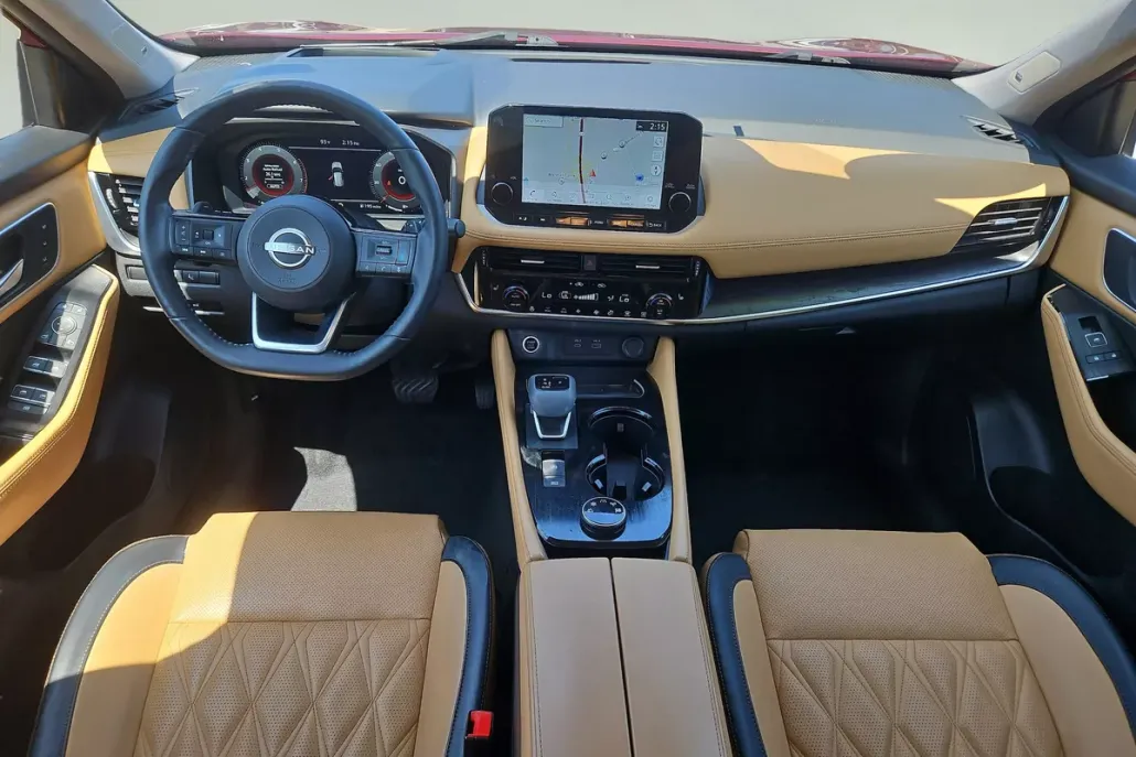 2023 Nissan Rogue Platinum photo 1