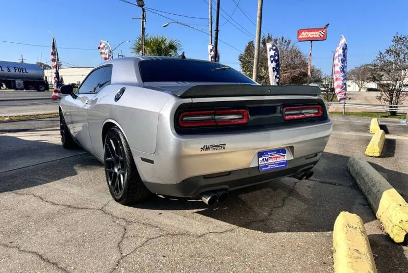 2015 Dodge Challenger R/T Scat Pack Shaker photo 1