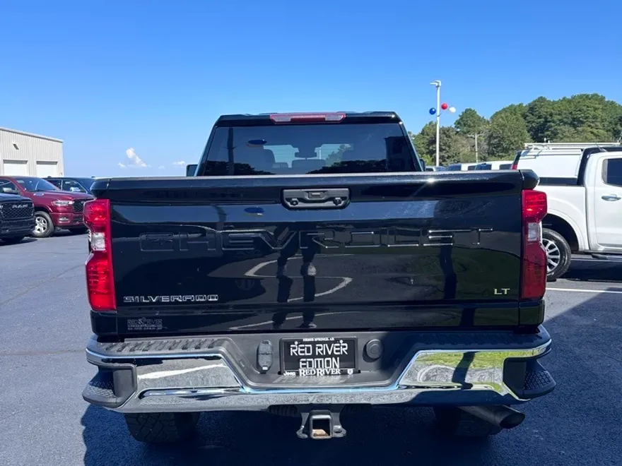 2024 Chevrolet Silverado 2500HD LT photo 1