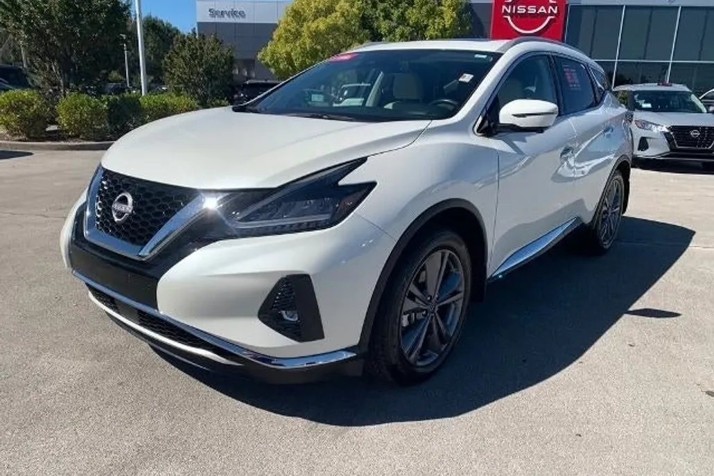 2023 Nissan Murano Platinum photo 1