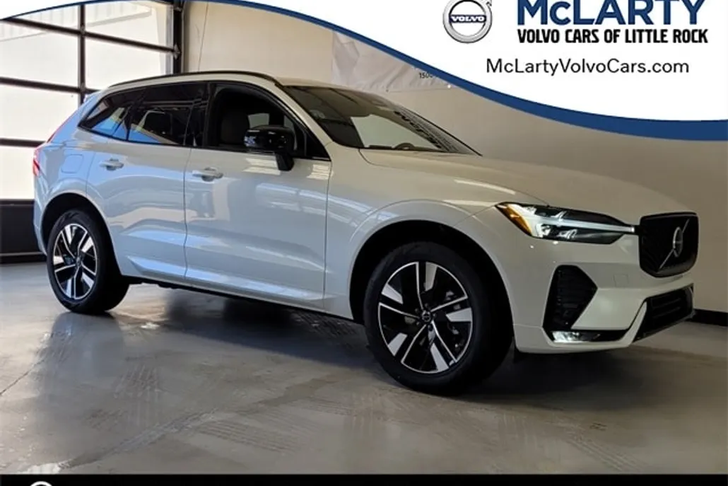2026 Volvo XC60 B5 Core photo 1