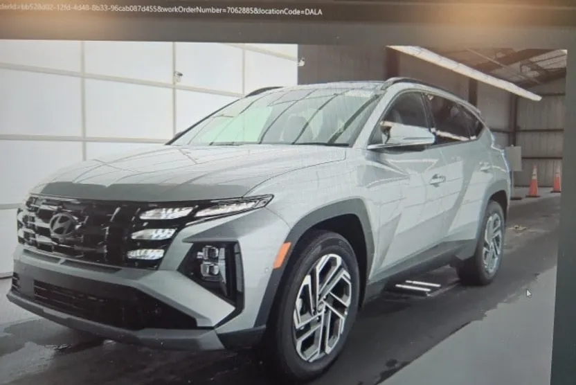 2025 Hyundai Tucson Hybrid Limited photo 1