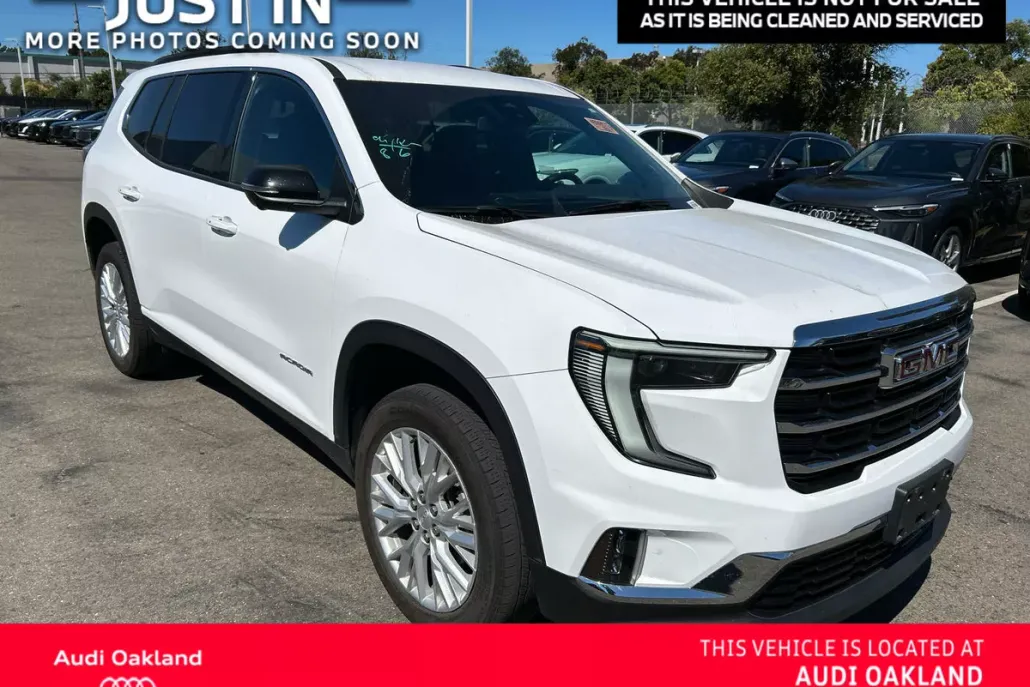 2024 Gmc Acadia Elevation photo 1