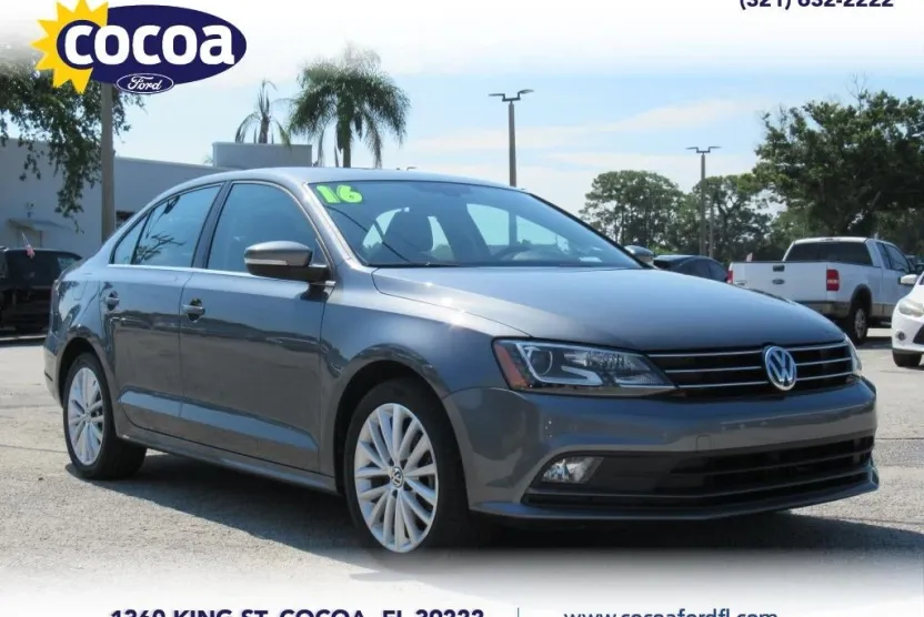 2016 Volkswagen Jetta 1.8T SEL photo 1