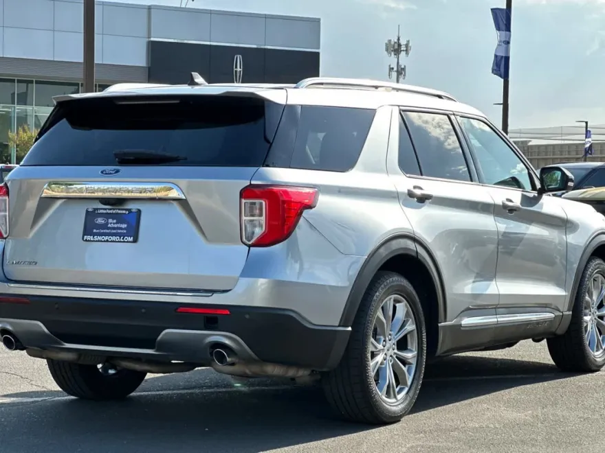 2022 Ford Explorer Limited photo 1