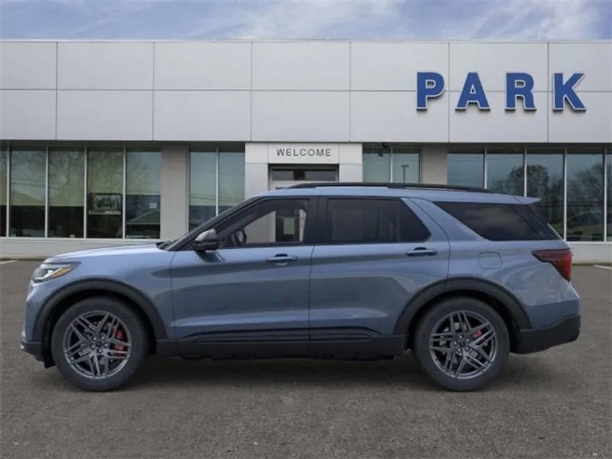 2025 Ford Explorer ST photo 1