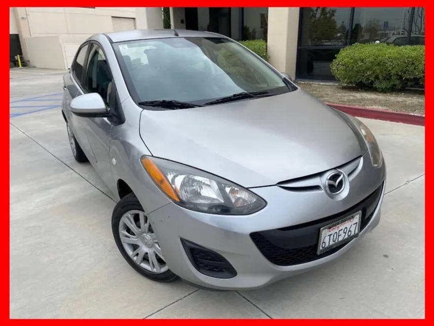 2011 Mazda Mazda2 Sport photo 1