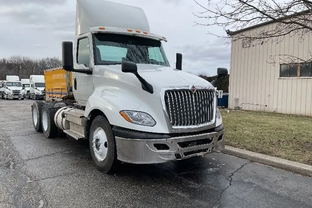 2020 International LT625 LT photo 1