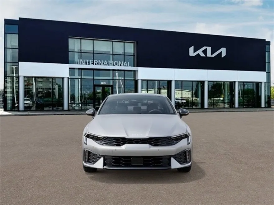 2026 Kia K5 GT-Line photo 1