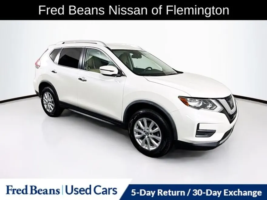 2020 Nissan Rogue SV photo 1
