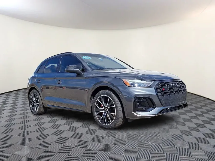 2025 Audi SQ5 Premium Plus photo 1
