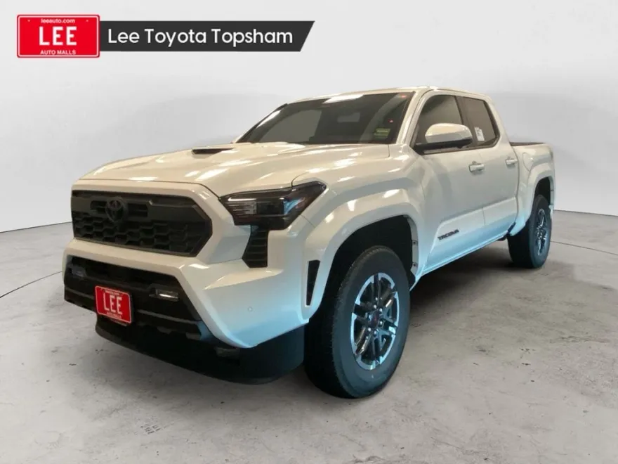 2025 Toyota Tacoma TRD Sport photo 1