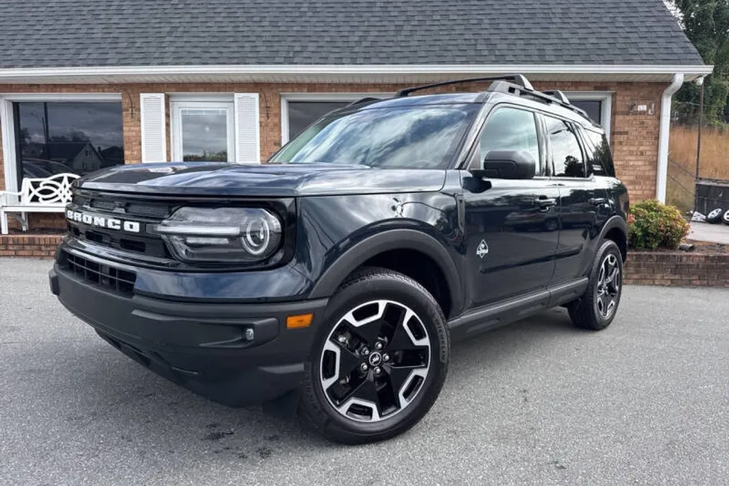 2023 Ford Bronco Sport Outer Banks photo 1