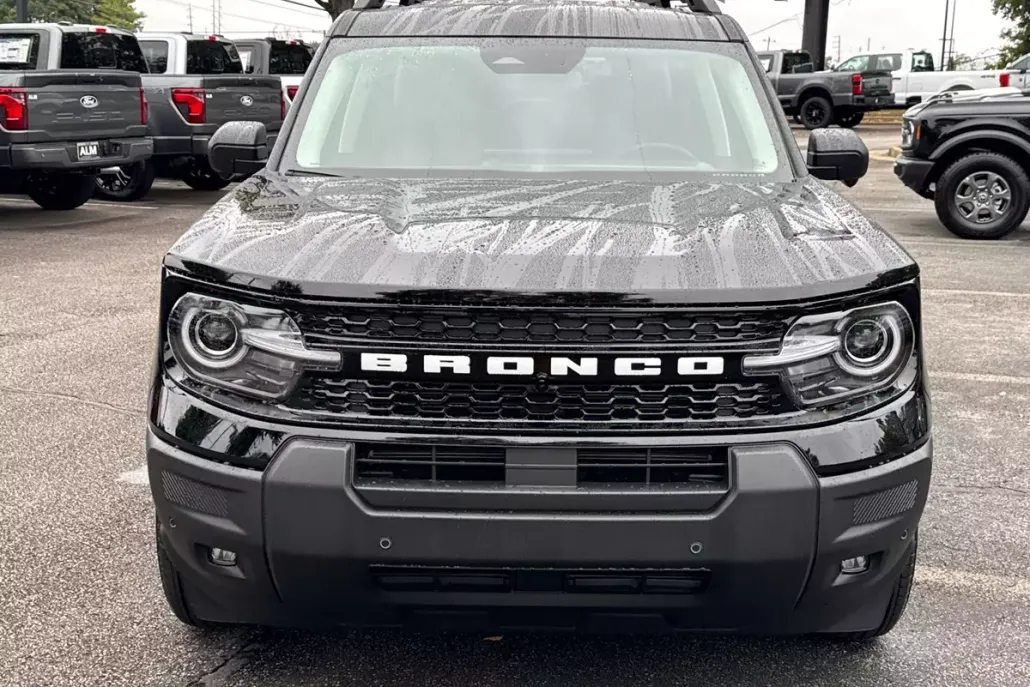 2025 Ford Bronco Sport Outer Banks photo 1