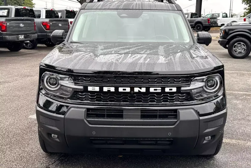2025 Ford Bronco Sport Outer Banks photo 1