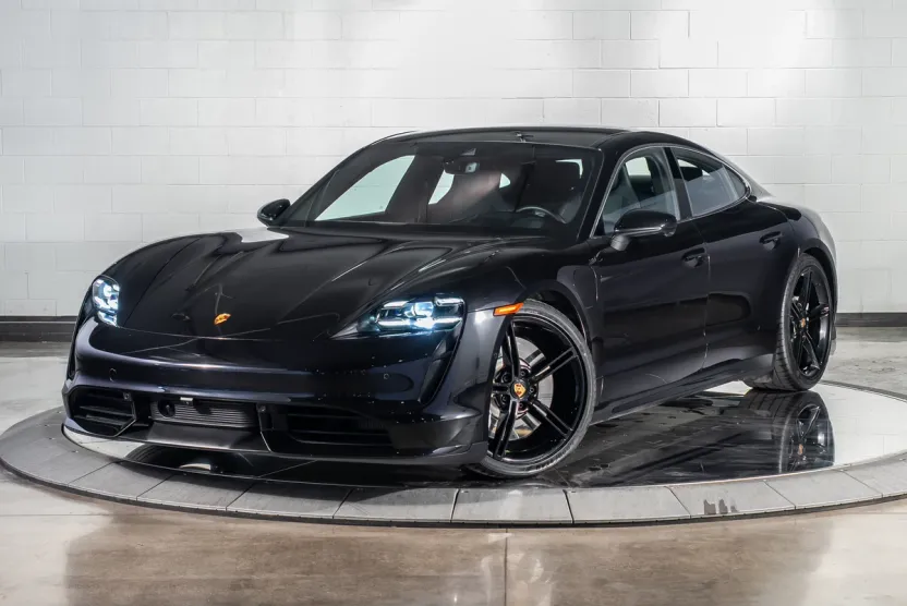 2023 Porsche Taycan Turbo photo 1