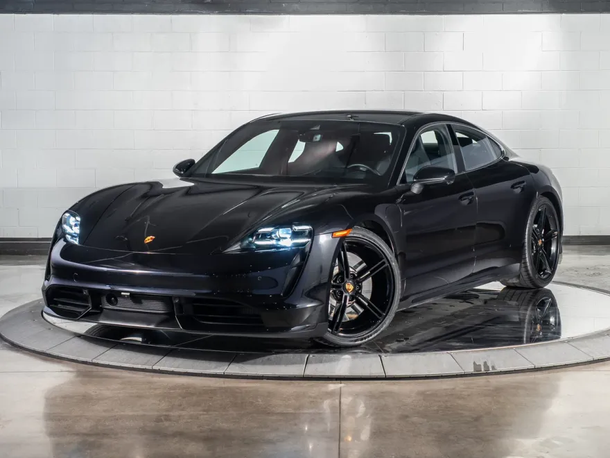 2023 Porsche Taycan Turbo photo 1