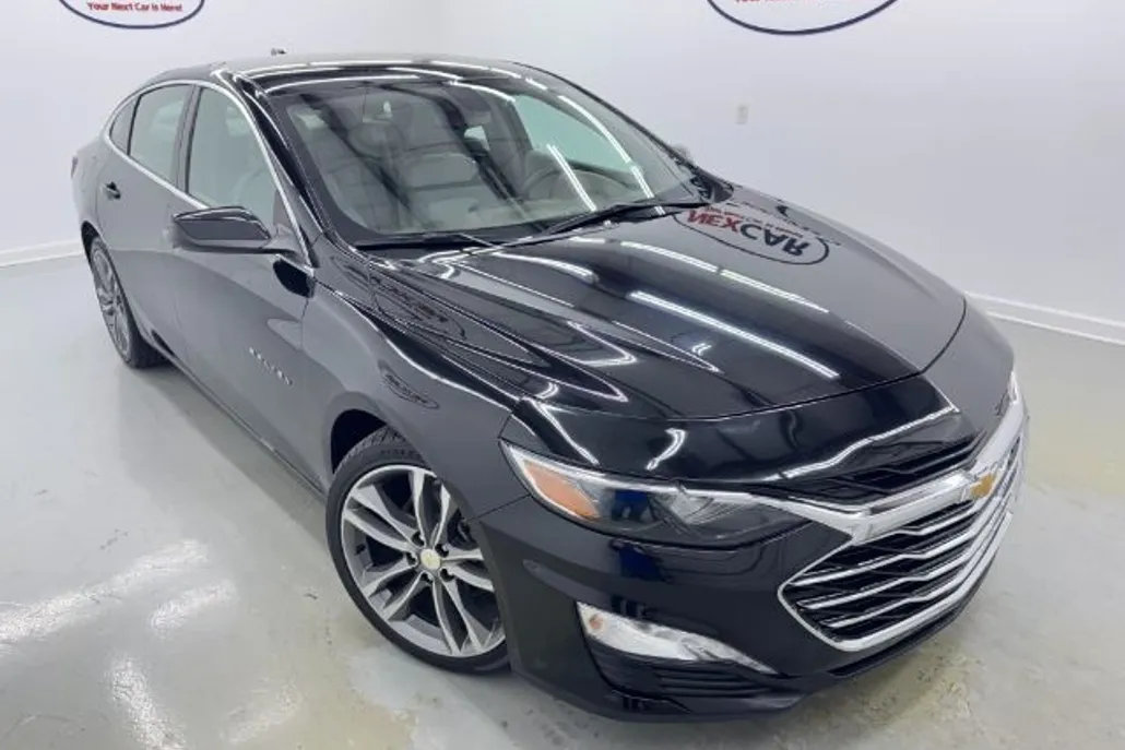 2021 Chevrolet Malibu photo 1