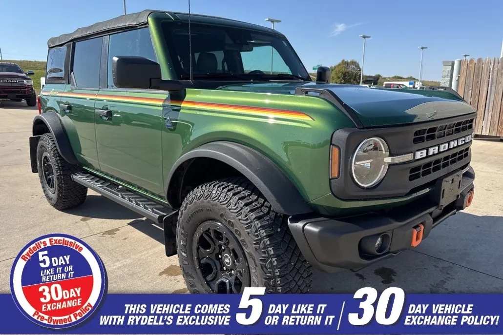 2022 Ford Bronco Black Diamond photo 1