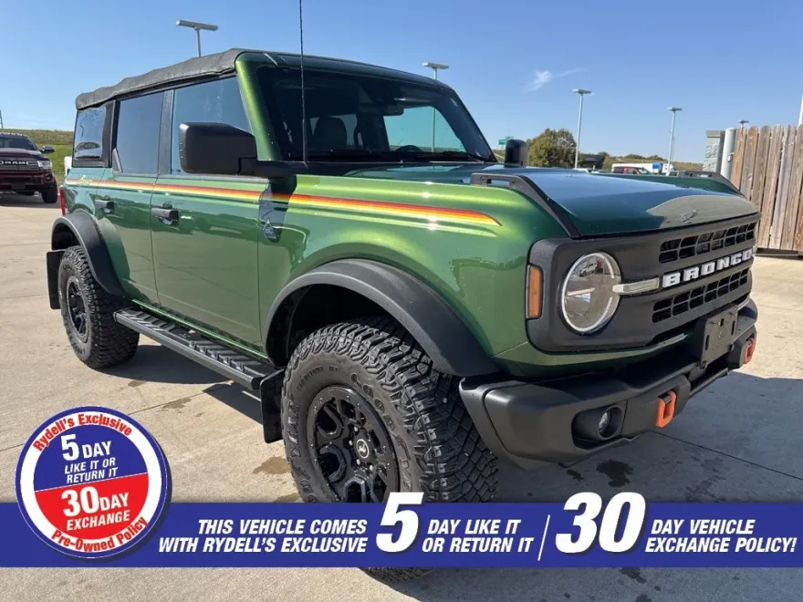 2022 Ford Bronco Black Diamond photo 1