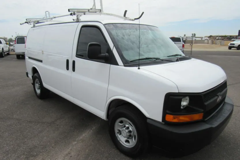 2017 Chevrolet Express 2500 Cargo Van photo 1