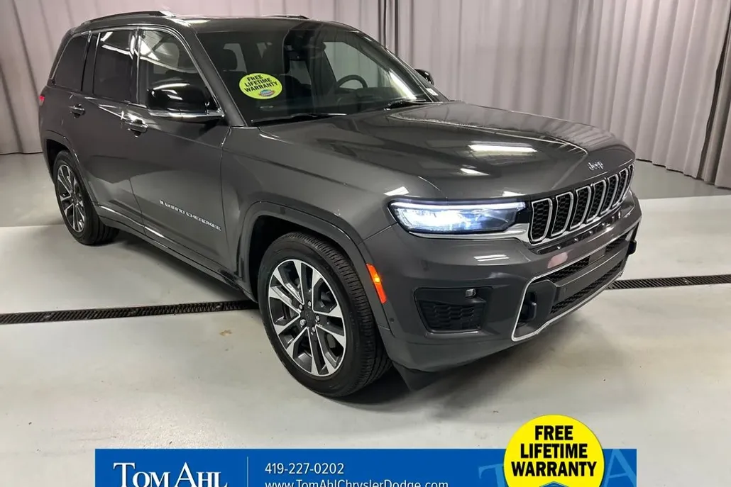 2024 Jeep Grand Cherokee 4xe Overland photo 1
