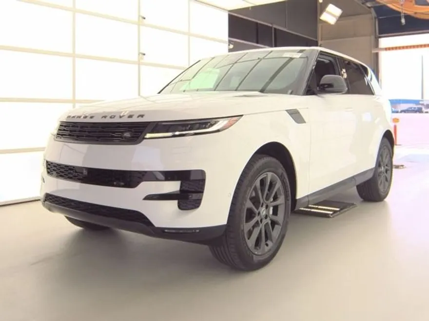 2024 Land Rover Range Rover Sport SE photo 1