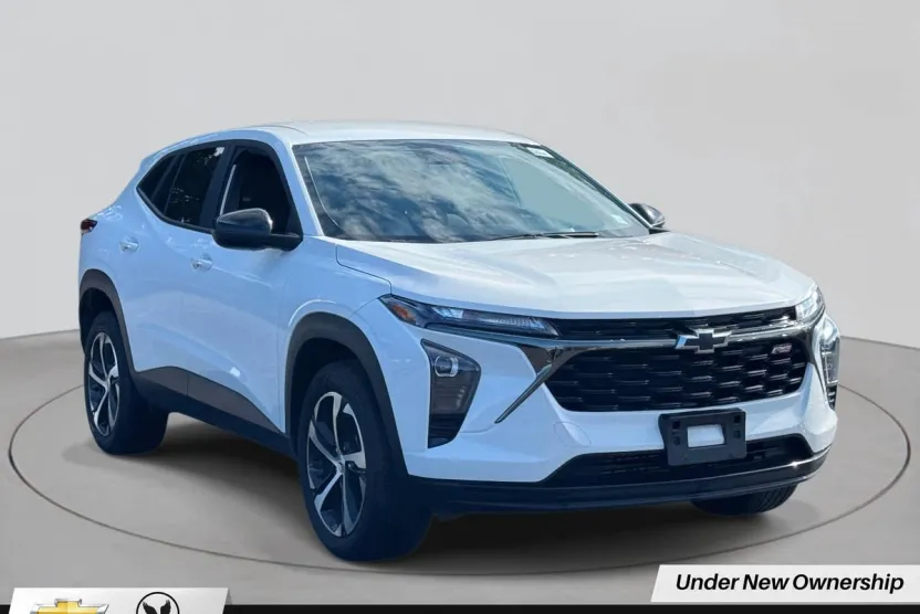 2024 Chevrolet Trax photo 1