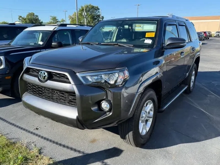 2018 Toyota 4Runner SR5 Premium 4WD photo 1