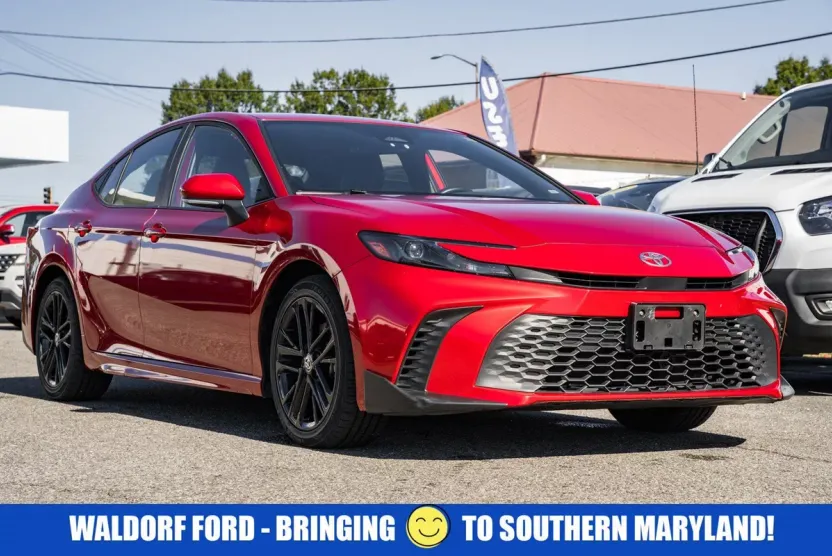 2025 Toyota Camry Base photo 1
