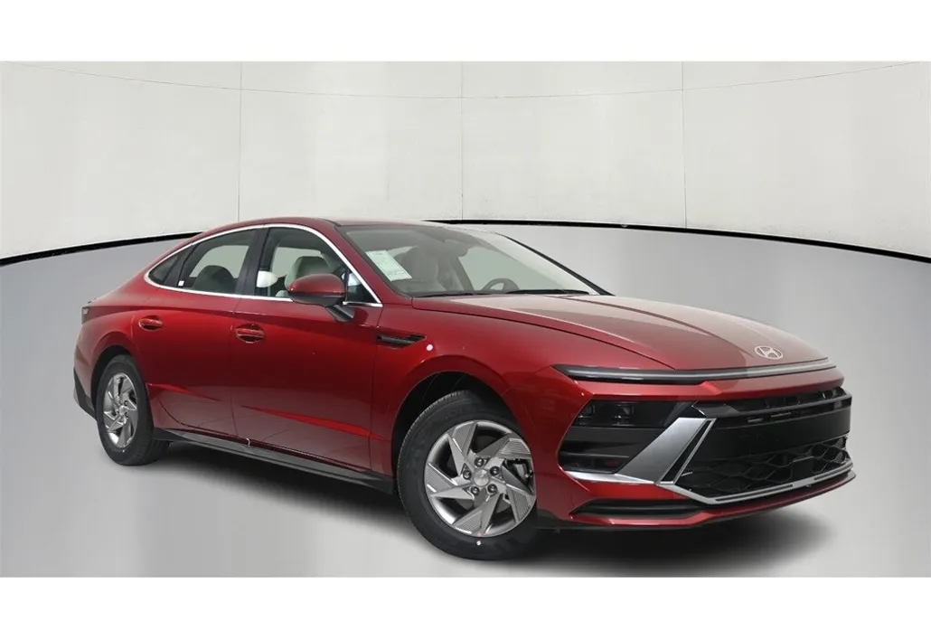2025 Hyundai Sonata SE photo 1