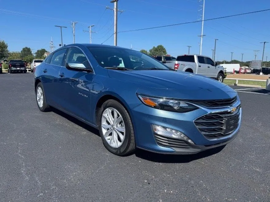 2024 Chevrolet Malibu 1LT photo 1