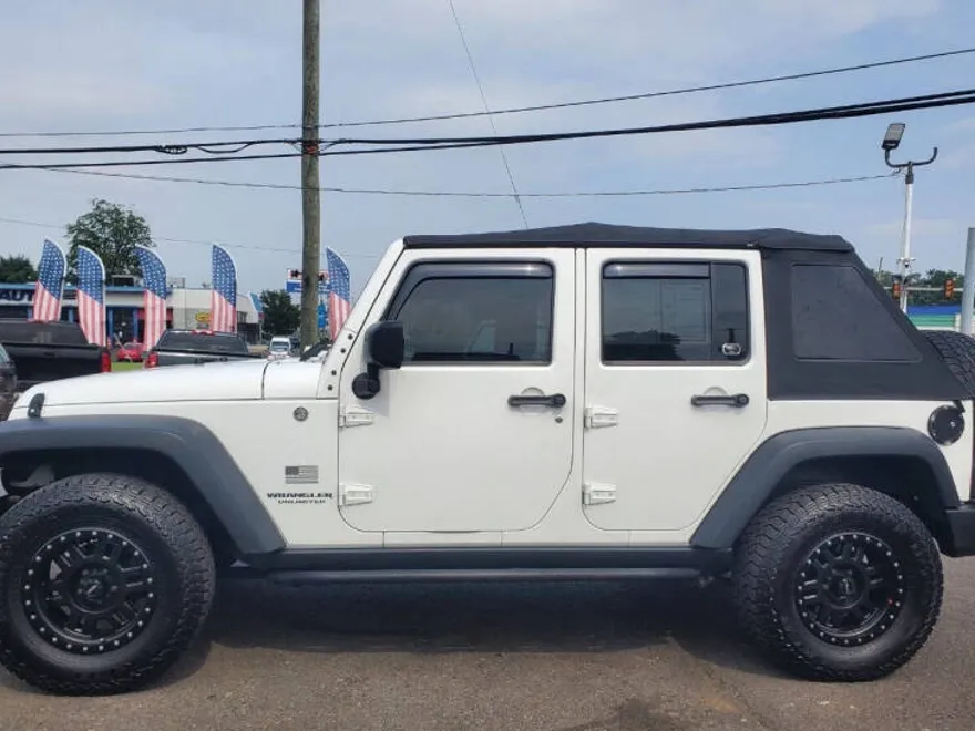 2015 Jeep Wrangler Unlimited Freedom photo 1