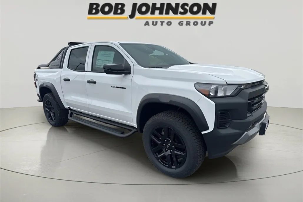 2025 Chevrolet Colorado Trail Boss photo 1